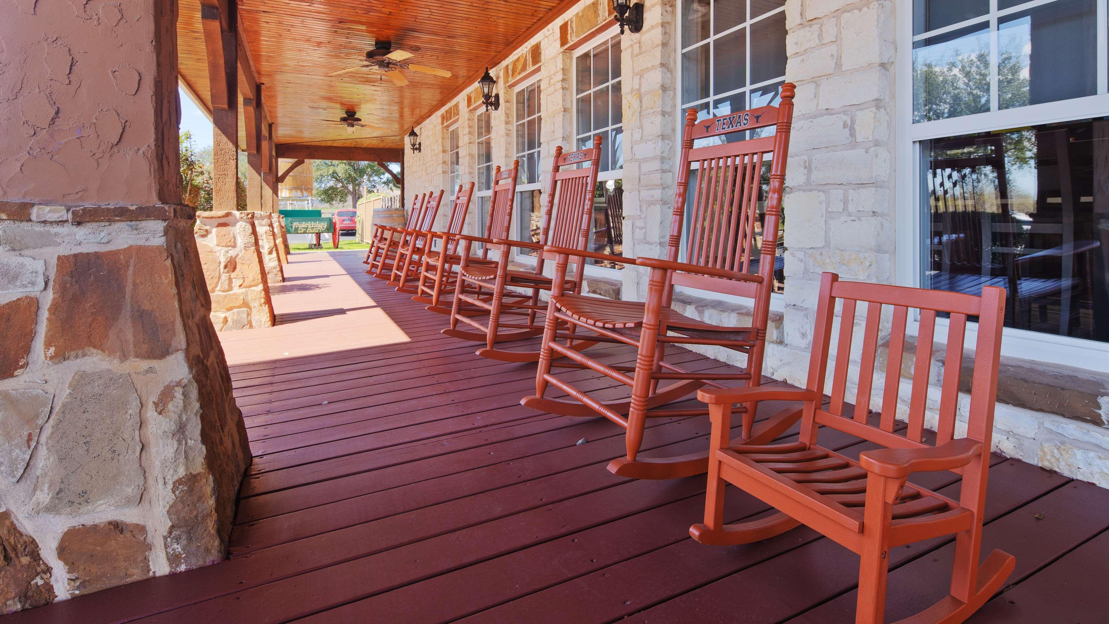 Best Western Plus Fredericksburg Exterior photo